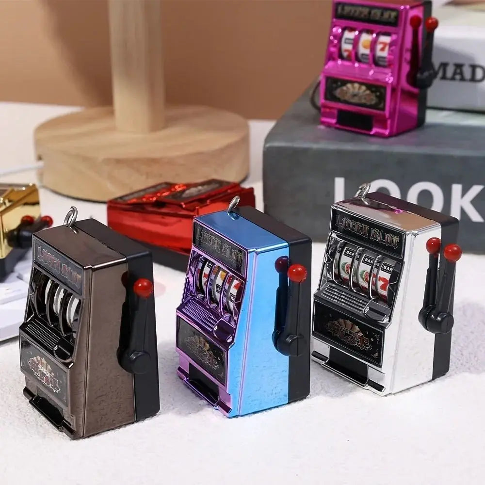 Mini Slot Machine Keychain – Lucky Jackpot Retro Spinner Toy & Key Holder