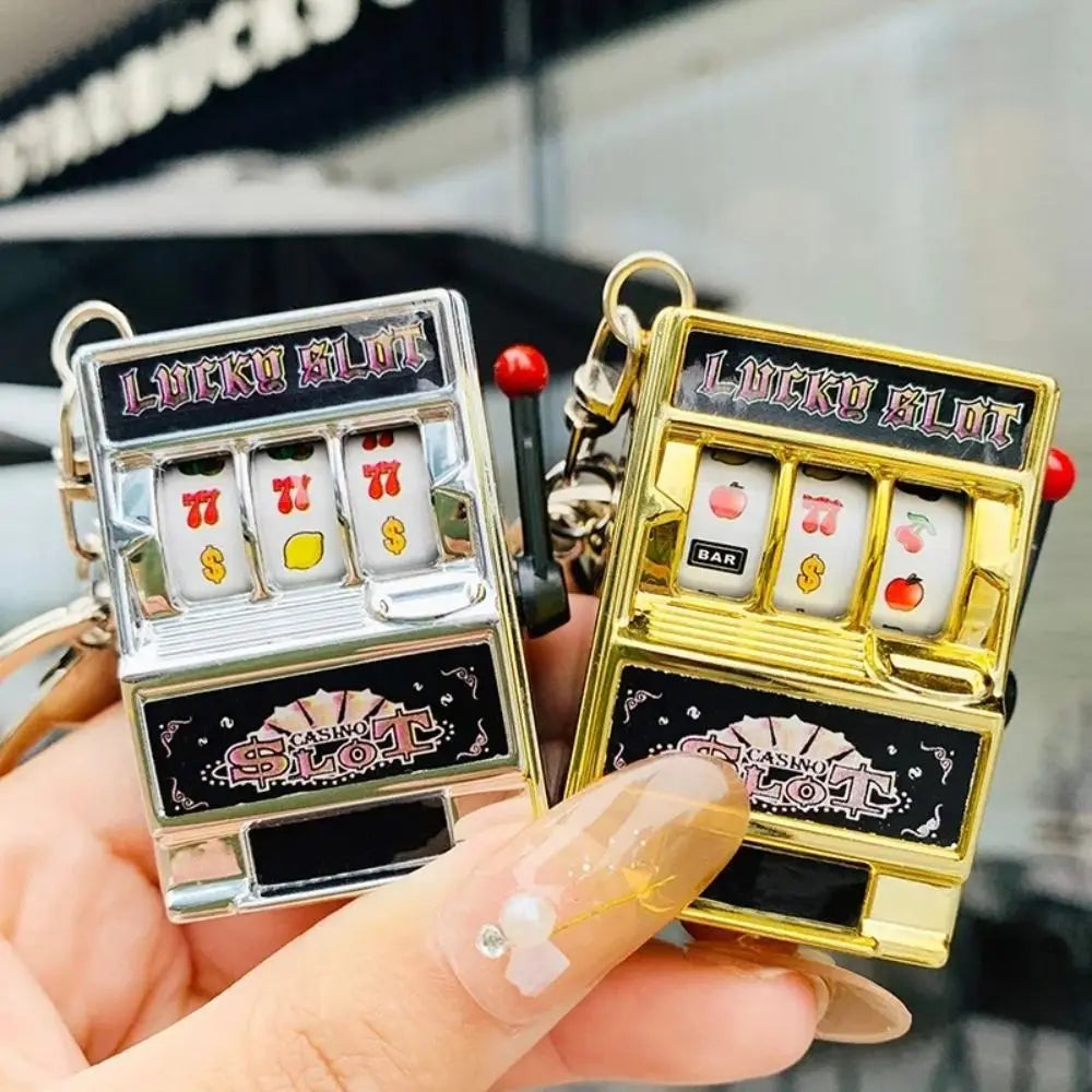 Mini Slot Machine Keychain – Lucky Jackpot Retro Spinner Toy & Key Holder